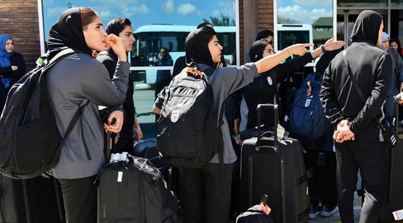 দেশে ফিরলেন ইরানের নারী ফুটবলাররা