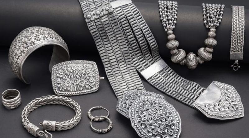 দেশের বাজারে ফের কমল রুপার দাম