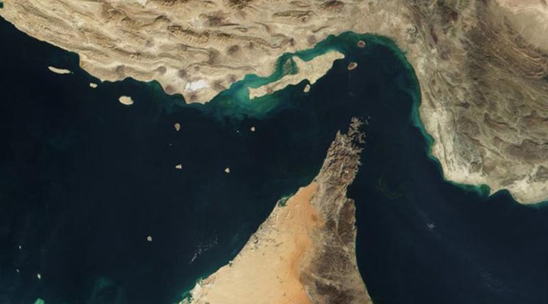 হরমুজ প্রণালিতে টোল আদায়ের কথা ভাবছে ইরান