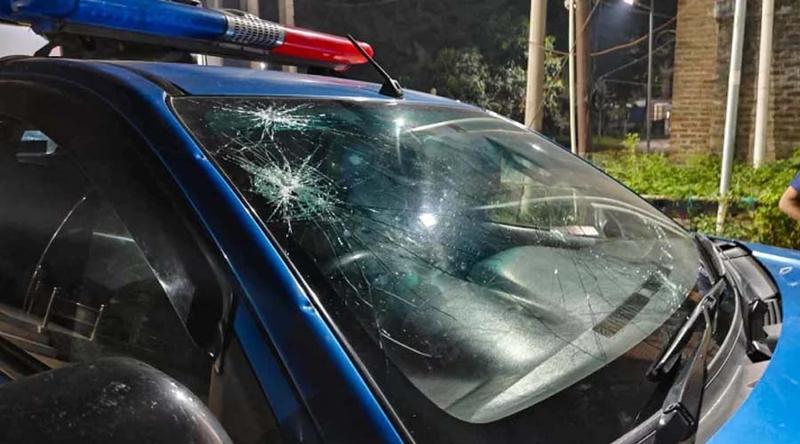 কুষ্টিয়ায় ওসির গাড়িতে এমপির স্বজনদের হামলার অভিযোগ