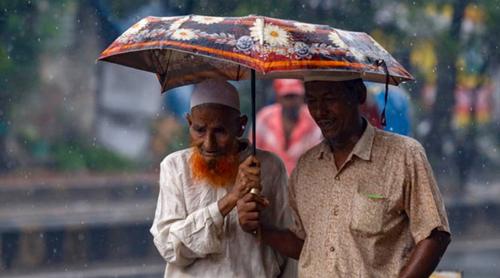 রাজধানীতে জুমাতুল বিদায় বৃষ্টি