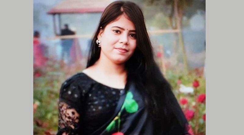 ছিনতাইকারীর হ্যাঁচকা টানে রিকশা থেকে পড়ে গৃহবধূর মৃত্যুর ঘটনায় মামলা