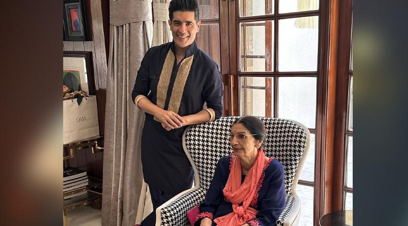 মা হারালেন  ফ্যাশন ডিজাইনার মনীশ মালহোত্রা