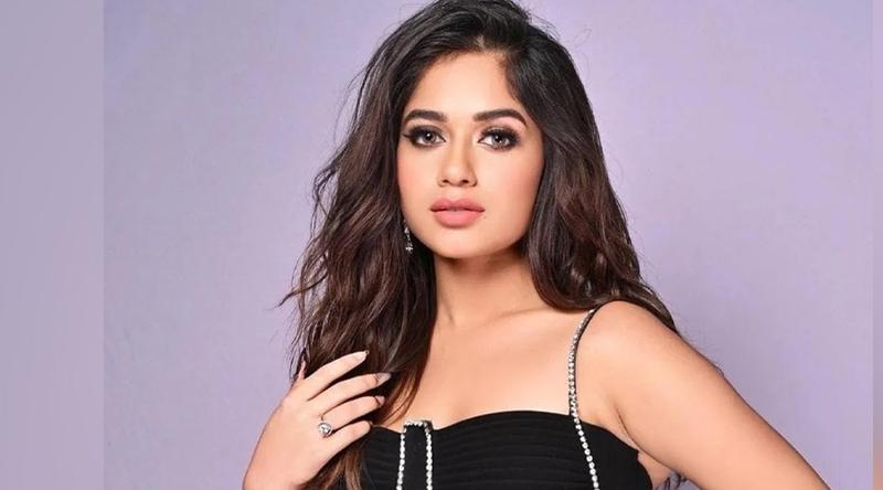 ২১ বছর বয়সেই ৩০০ কোটির মালিক অভিনেত্রী জান্নাত জুবের রহমানি