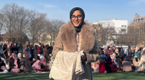 যুক্তরাষ্ট্রে  ঈদের নামাজ পড়লেন সামিরা খান মাহি