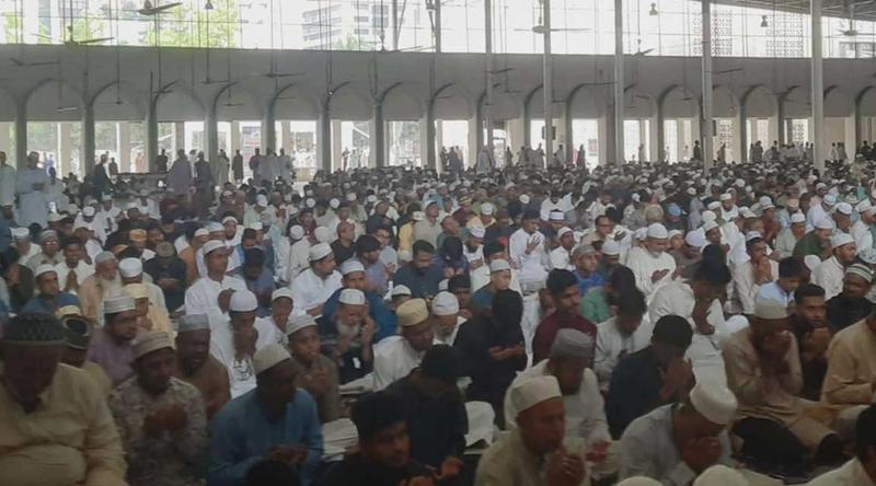 বায়তুল মোকাররমে ঈদের নামাজ শেষে জাতির কল্যাণে দোয়া