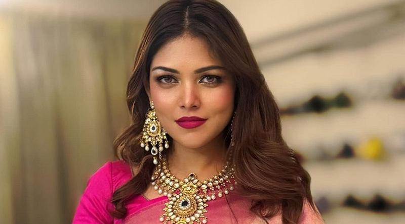 এখন শূন্যতার মাঝেও খুঁজি নতুন আশ্রয়: পিয়া জান্নাতুল