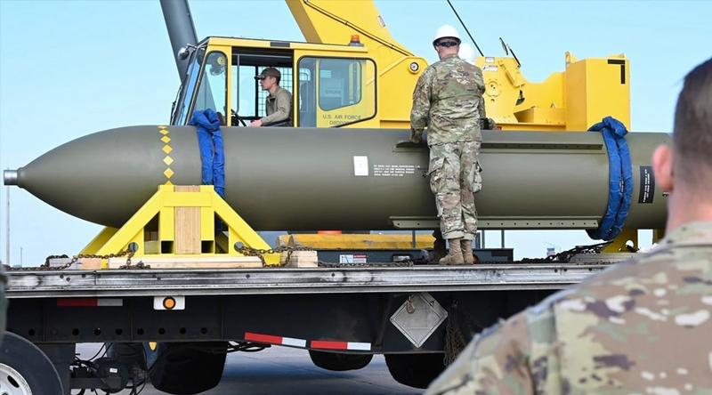 নানতানজ পারমাণবিক স্থাপনায় ‘বাঙ্কার বাস্টার’ দিয়ে যুক্তরাষ্ট্রের হামলা