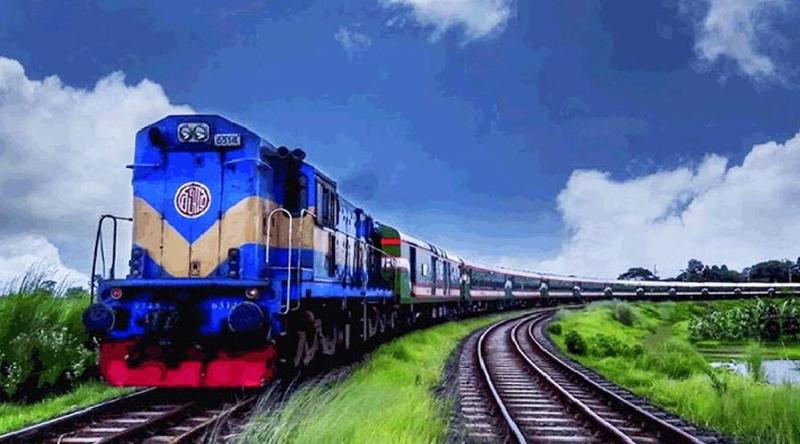 কুমিল্লায় দুর্ঘটনার পর ট্রেন চলাচল শুরু
