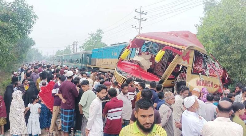 কুমিল্লায় ট্রেন দুর্ঘটনায় নিহতদের পরিবার পাবে ২৫ হাজার টাকা