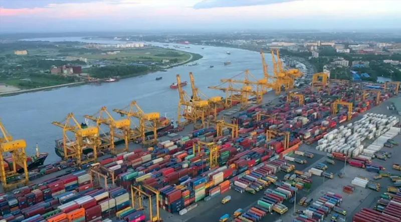 মার্চের ২২ দিনে চট্টগ্রাম বন্দরে ২৫ জাহাজ জ্বালানি খালাস