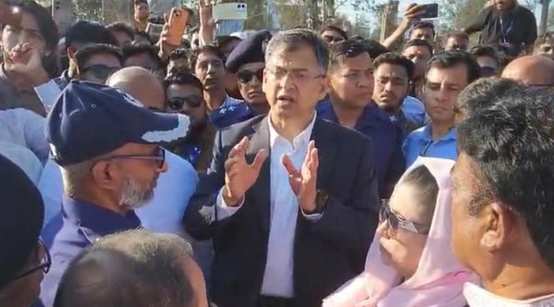 কক্সবাজার সৈকতে উচ্ছেদ হওয়া জায়গা যেন পুনর্দখল না হয়: স্বরাষ্ট্রমন্ত্রী