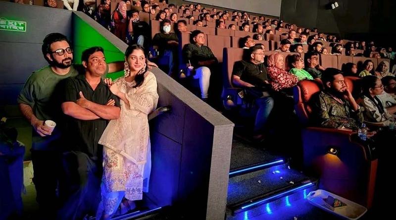 দর্শকের ভিড়ে বাড়ানো হলো 'দম' এর শো