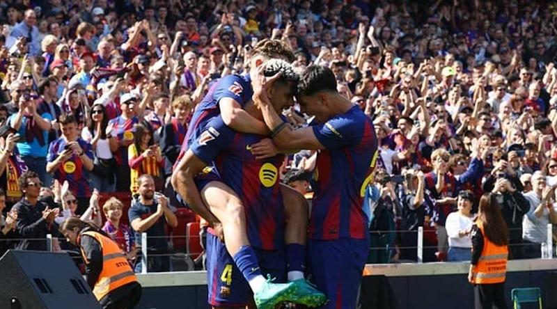 শীর্ষস্থান আরও মজবুত করল বার্সেলোনা