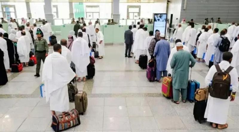 মধ্যপ্রাচ্য ইস্যুতে ওমরাহ পালনে গিয়ে সৌদিতে আটকা ৪০ হাজার বাংলাদেশি