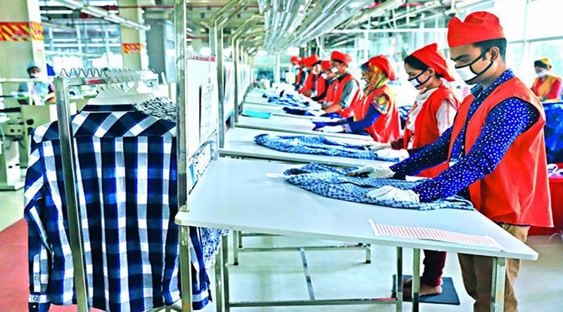 বিশ্ববাজারে দাম কমেছে বাংলাদেশি পোশাকের, বেড়েছে ভিয়েতনাম-ভারতের