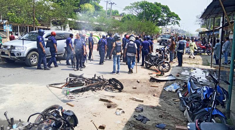 বিএনপির ২ গ্রুপের সংঘর্ষে পাবনায় আহত ৩৫