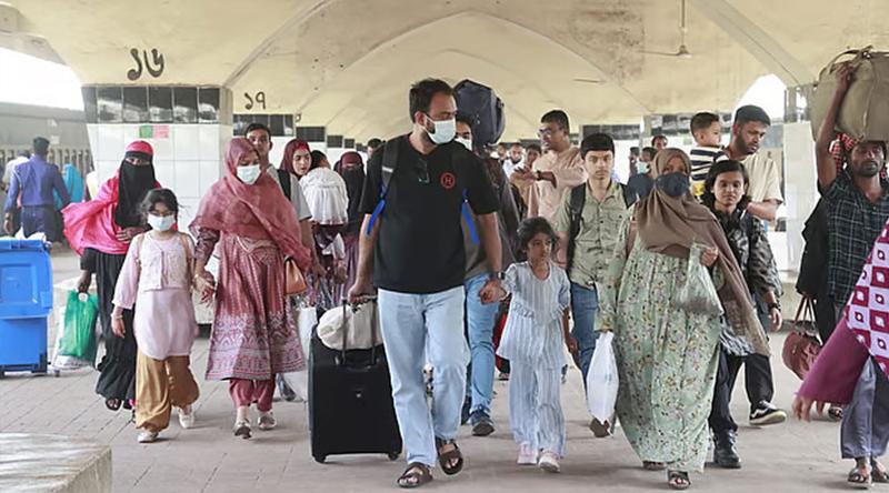 ঈদের ছুটি শেষে অফিস খুলছে আজ