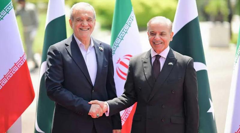 পেজেশকিয়ানকে ট্রাম্পের সঙ্গে সংলাপের আহ্বান শেহবাজের