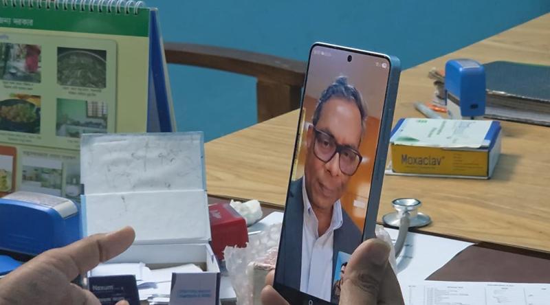 এবার সিলেটের আরেক হাসপাতালে স্বাস্থ্য প্রতিমন্ত্রীর ঝটিকা সফর! ভিডিও কলেই হাজিরা খাতা তলব