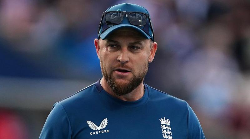 বিশ্বকাপে পাস নম্বর পাওয়ায় প্রতিযোগিতায় টিকে গেলেন ম্যাককালাম