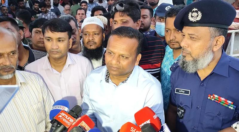 মানুষকে নিরাপদে ঢাকায় ফিরিয়ে নেওয়াই আমাদের লক্ষ্য: নৌপরিবহন প্রতিমন্ত্রী