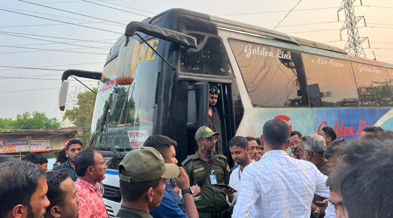 ঈদে অতিরিক্ত ভাড়া আদায়, রাজবাড়ীর কালুখালীতে মোবাইল কোর্টের জরিমানা