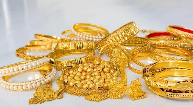 স্বর্ণের দাম আরও কমলো