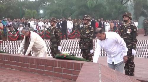 স্বাধীনতা দিবসে জাতীয় স্মৃতিসৌধে শ্রদ্ধা জানালেন রাষ্ট্রপতি ও প্রধানমন্ত্রী