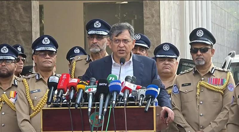 রাজারবাগে হামলা না হলে স্বাধীনতার ঘোষণা আসত আরও পরে: পুলিশ স্মৃতিসৌধে শ্রদ্ধা শেষে স্বরাষ্ট্রমন্ত্রী