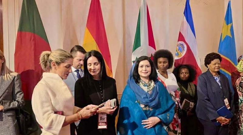 মেলানিয়া ট্রাম্পসহ ফার্স্ট লেডিদের সঙ্গে জুবাইদা রহমানের সাক্ষাৎ