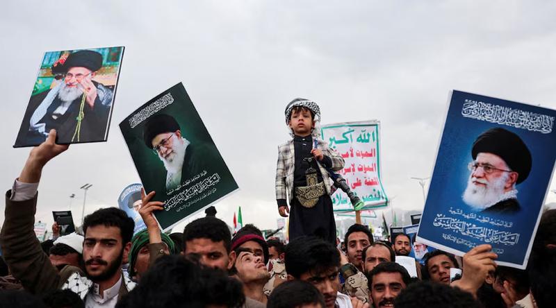 ইরানের পক্ষে যুদ্ধে নামতে ‘সম্পূর্ণ প্রস্তুত’ হুতিরা