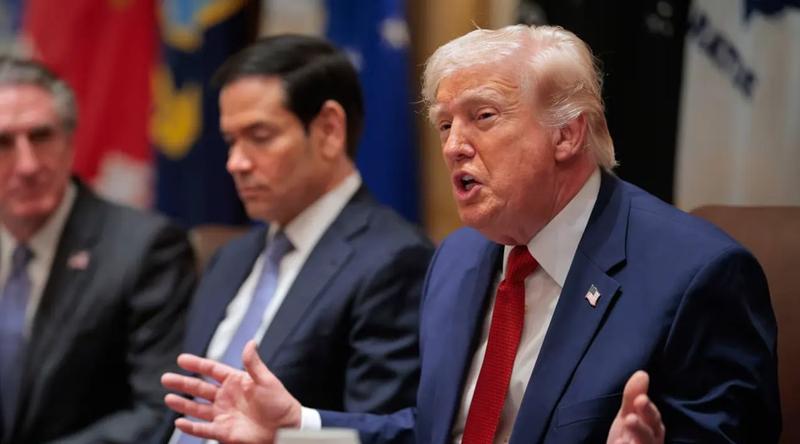 ইরানের জ্বালানি স্থাপনায় হামলা আরও ১০ দিন স্থগিত রাখার ঘোষণা ট্রাম্পের