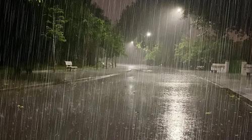 ঢাকাসহ দেশের ৪ বিভাগে বজ্রপাত ও বৃষ্টির পূর্বাভাস