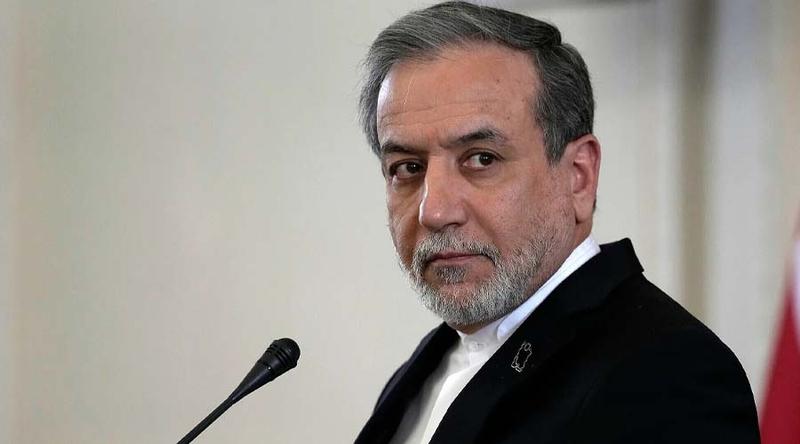 হরমুজ প্রণালীতে ‘শত্রু জাহাজ’ আটকে দেওয়া ইরানের আইনি অধিকার: আরাগচি