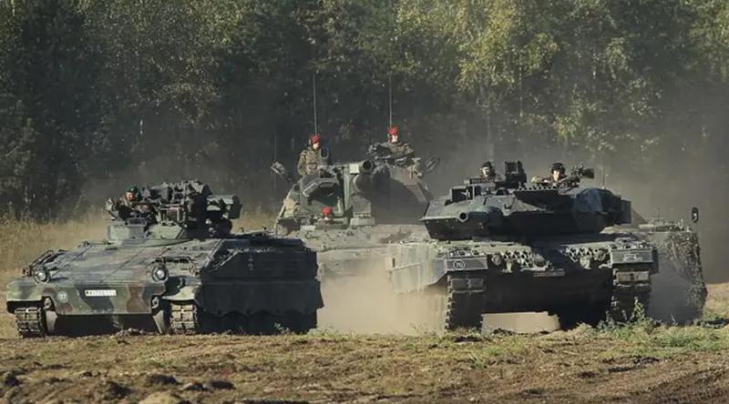 ইউক্রেনের জন্য বরাদ্দকৃত অস্ত্র মধ্যপ্রাচ্যে পাঠানোর পরিকল্পনা করছে পেন্টাগন