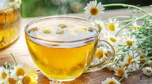 নিদ্রাহীনতা দূর করবে ক্যামোমাইল চা