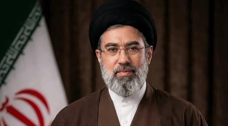 'নিরাপত্তার কারণে প্রকাশ্যে না আসলেও সম্পূর্ণ সুস্থ আছেন মোজতবা খামেনি'