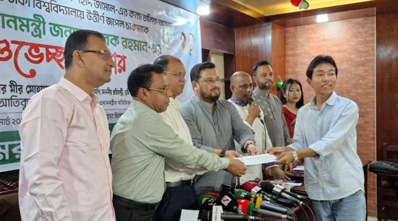 প্রধানমন্ত্রীর মানবিকতা সবার জন্য শিক্ষণীয় : মীর হেলাল