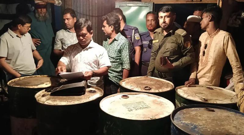 নেত্রকোনায় অবৈধভাবে পেট্রোল মজুত করায় দোকানিকে জরিমানা