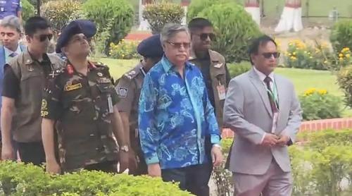 ৪ দিনের সরকারি সফরে নিজ জেলা পাবনায় পৌঁছেছেন রাষ্ট্রপতি