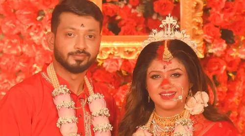 ৫ম বিয়ে ও প্রেগন্যান্সির জল্পনা নিয়ে কটাক্ষের মুখে সুস্মিতা!