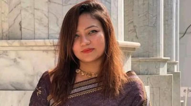 ঢাবি শিক্ষক মোনামীর সেই ছবির বিষয়ে কী জানা গেল?