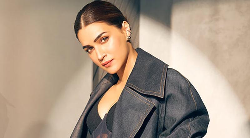 অবশেষে বিয়ের গুঞ্জন নিয়ে মুখ খুললেন কৃতি শ্যানন