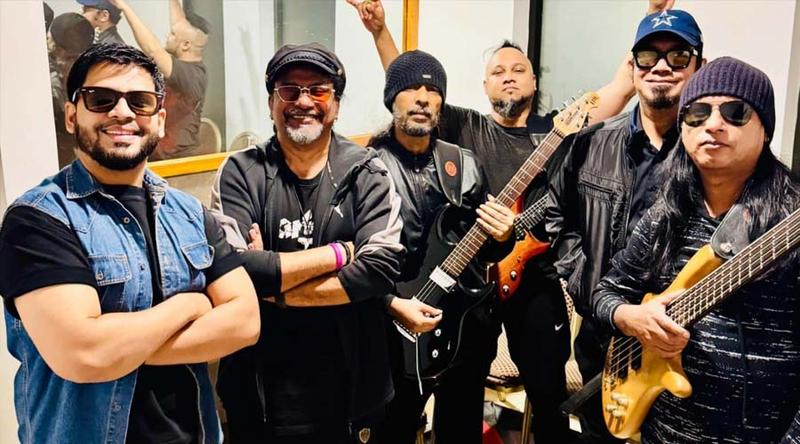 ফিলিস্তিনের পক্ষে কথা বলায় ভিসা হারালেন ‘ওয়ারফেজ’ সদস্য