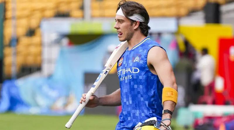 মাঠে নামার আগেই চেন্নাই শিবিরে বড় ধাক্কা