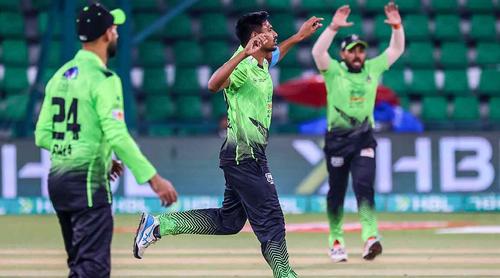 আফ্রিদি-মোস্তাফিজের দুর্দান্ত বোলিং ম্লান করে দলকে হারালেন রউফ