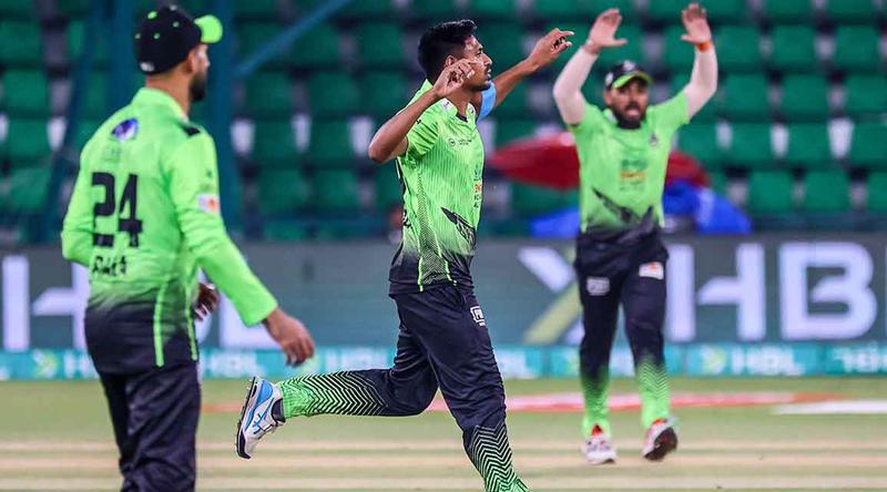 আফ্রিদি-মোস্তাফিজের দুর্দান্ত বোলিং ম্লান করে দলকে হারালেন রউফ