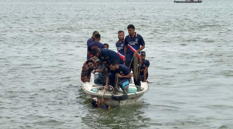 দৌলতদিয়ায় বাসডুবির ঘটনায় উদ্ধার অভিযান সমাপ্ত ঘোষণা