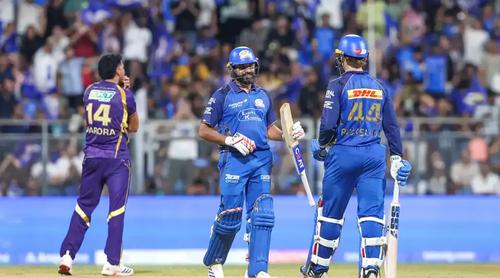 ১৩ বছরের অভিশাপ কাটিয়ে প্রথম ম্যাচে মুম্বাইয়ের দাপুটে জয়, কোহলির রেকর্ড ভাঙলেন রোহিত